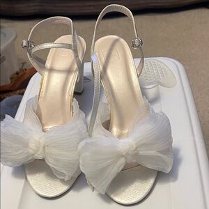 Chic White Bow Sandals